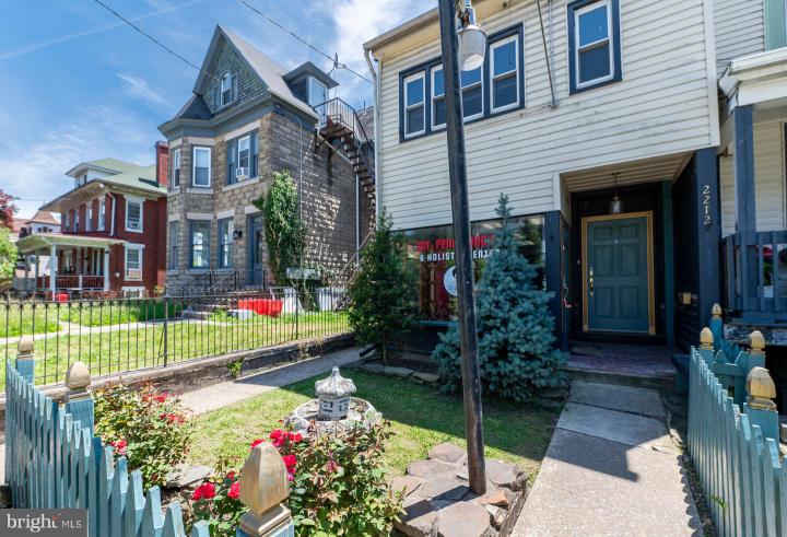 Photo of 2212 Perkiomen Avenue