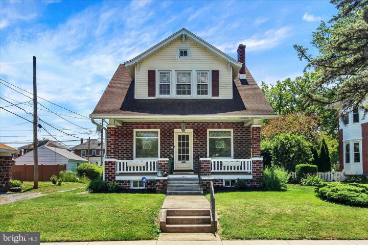 Photo of 238 E Walnut Street