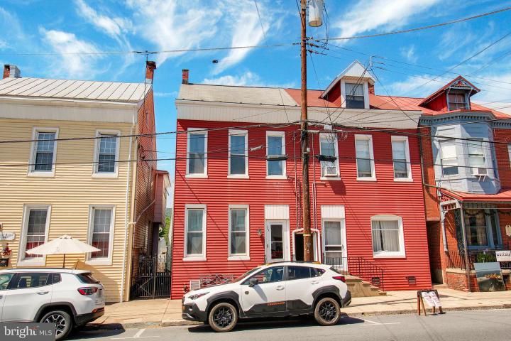 Photo of 243 State Street