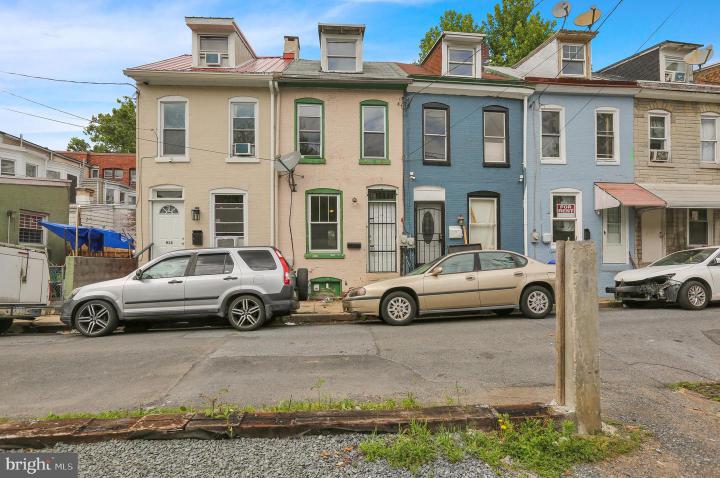 Photo of 915 Culvert Street