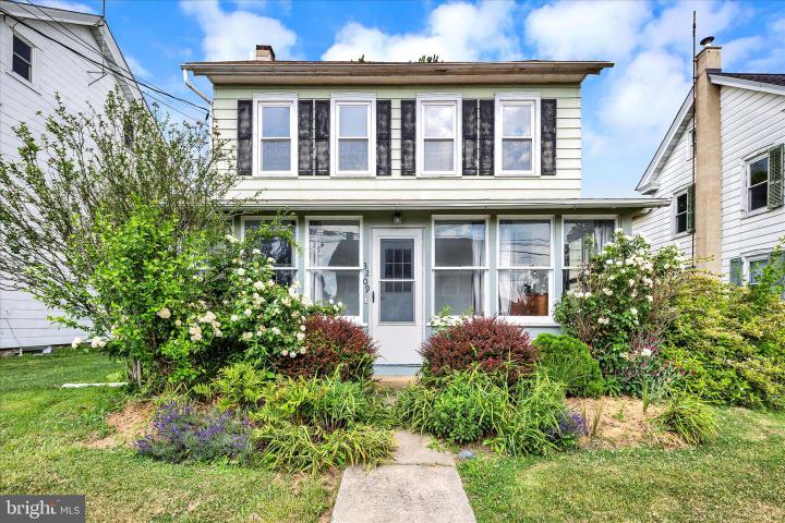 Photo of 3209 Main Street