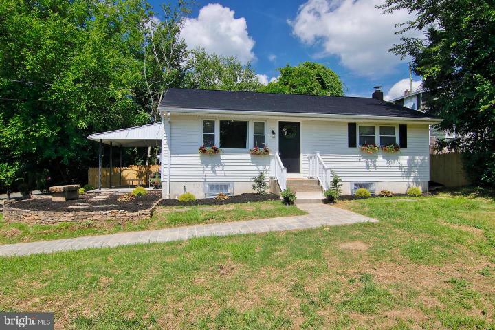 Photo of 1291 Shelbourne Road