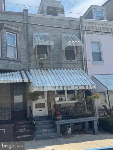 Photo of 1034 Windsor Street