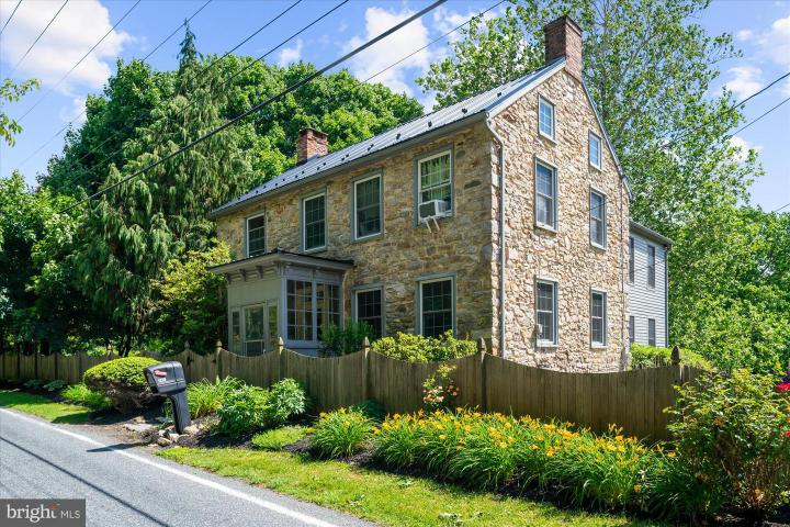 Photo of 1238 Huffs Church Road
