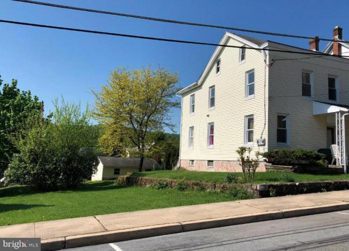 Photo of 122 W Summit Street