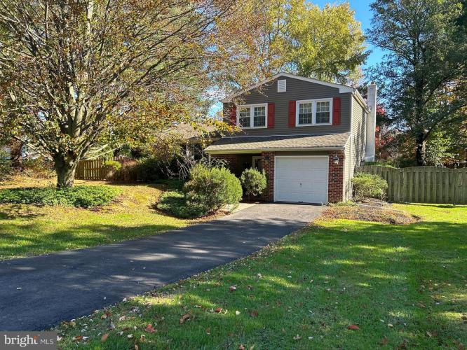 49 Lakeview Drive, Southampton PA 18966 for sale by EveryHome Realtors