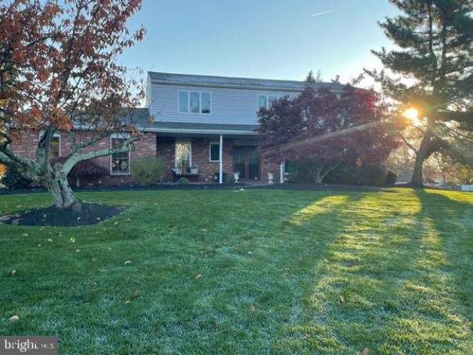 8 Adele Drive, Richboro PA 18954 for sale by EveryHome Realtors