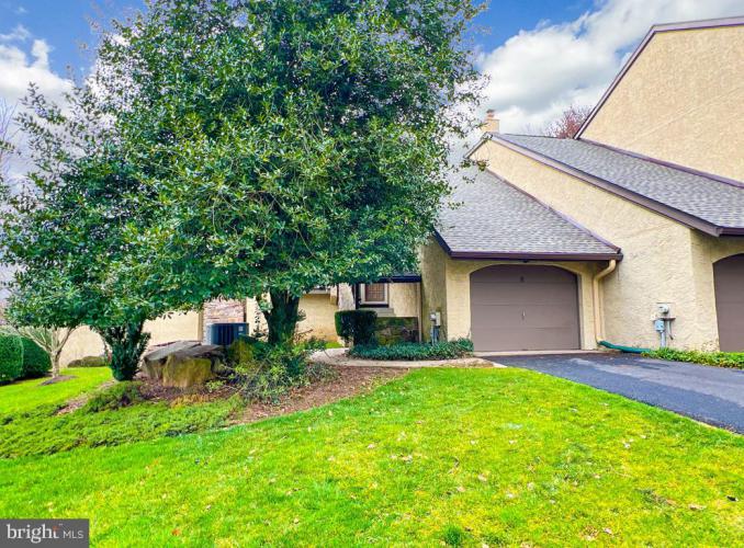8 Golf Club Drive, Langhorne PA 19047 for sale by EveryHome Realtors