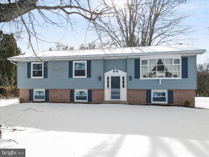 3350 Mountain Avenue, Hellertown PA 18055 for sale by EveryHome Realtors