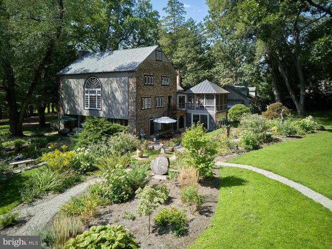Photo of 6 Bridge One Ln, Pipersville PA