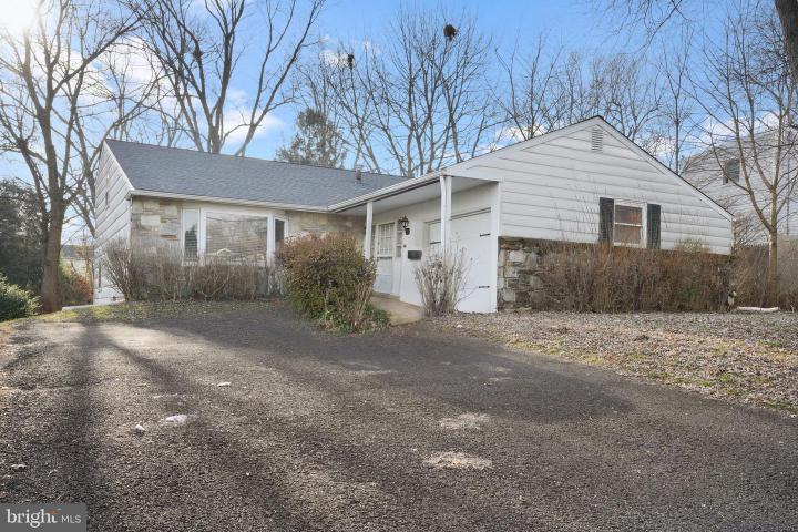 Photo of 322 Hogeland Road, Southampton PA