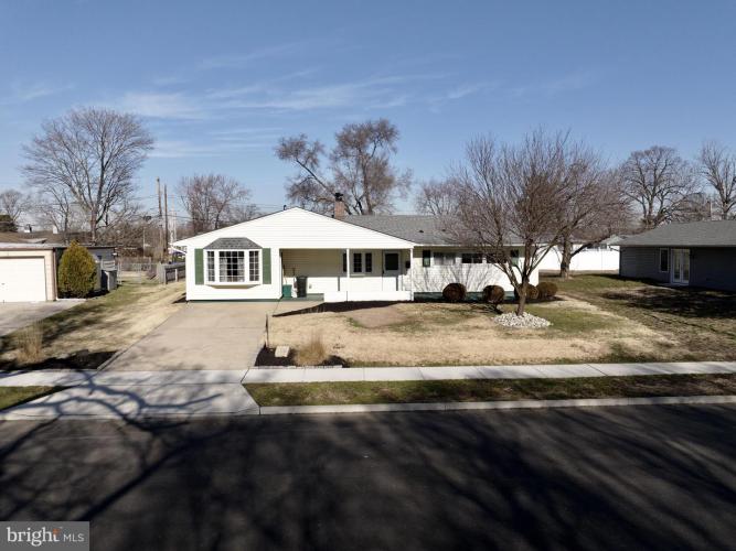297 Elderberry Drive, Levittown PA 19054 for sale by EveryHome Realtors