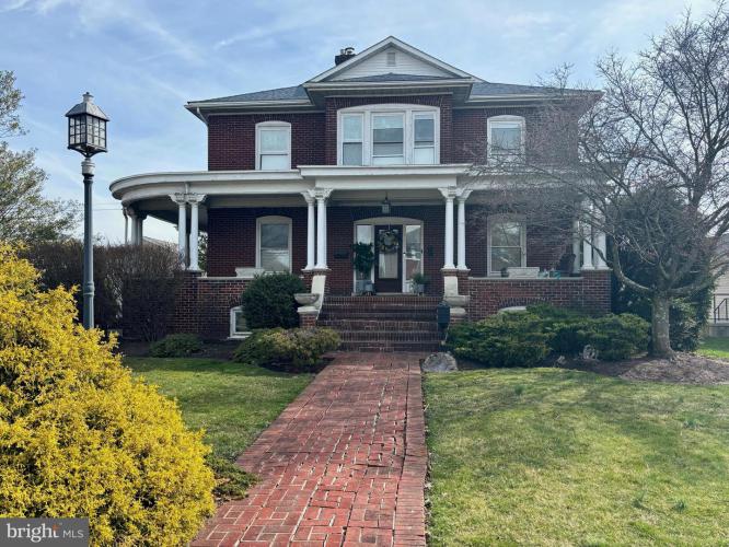 237 N Hellertown Avenue, Quakertown PA 18951 for sale by EveryHome Realtors