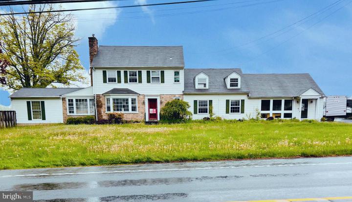 Photo of 4877 W Swamp Road, Fountainville PA