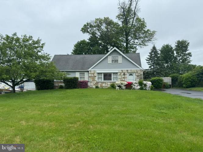 Photo of 384 Marilyn Road, Warminster PA