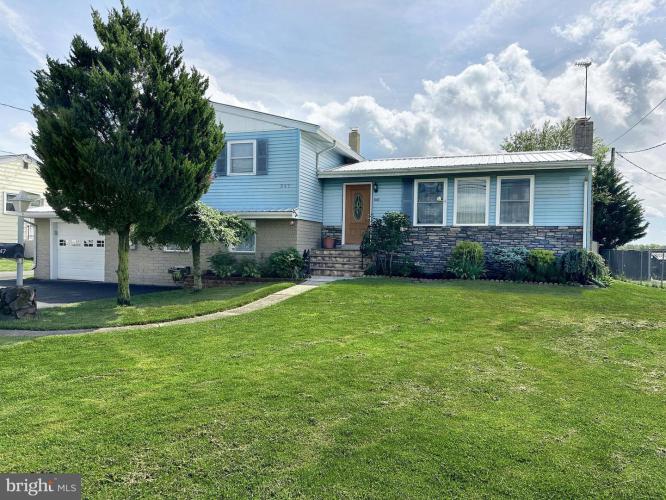 547 Richlandtown Pike, Richlandtown PA 18955 for sale by EveryHome Realtors