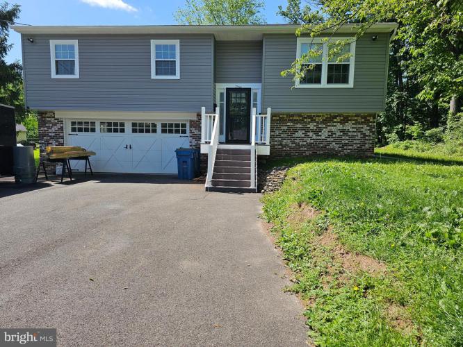 3 Carol Beth Lane, Quakertown PA 18951 for sale by EveryHome Realtors