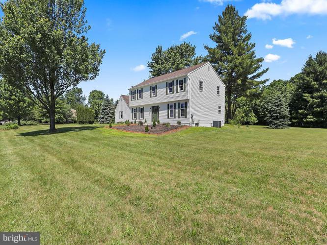 5843 Lexington Drive, Pipersville PA 18947 for sale by EveryHome Realtors