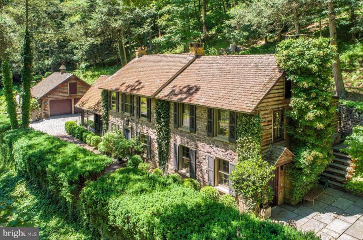 Photo of 6325 Fleecydale Road, Carversville PA