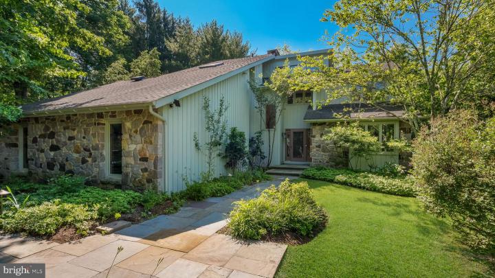 Photo of 1099 Pebble Hill Road, Doylestown PA