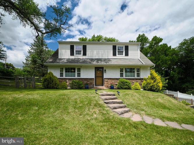 97 E Hillcrest Avenue, Chalfont PA 18914 for sale by EveryHome Realtors