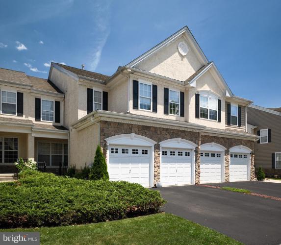 21 Brecknock Court, Newtown PA 18940 for sale by EveryHome Realtors