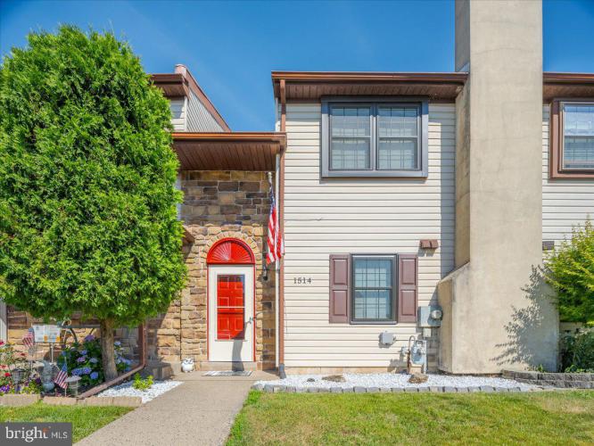 1514 Tarleton Place, Warminster PA 18974 for sale by EveryHome Realtors