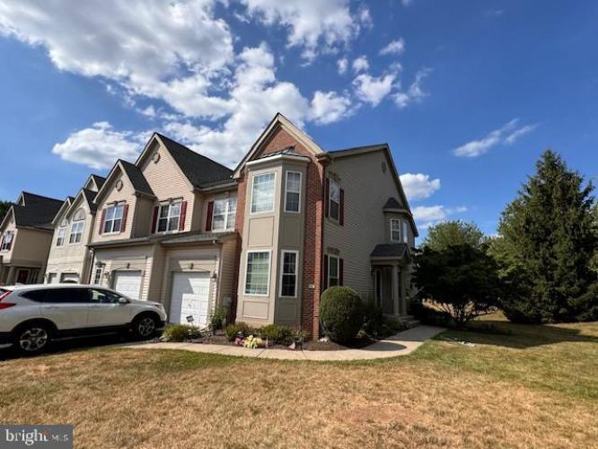 401 Shannon Court, Warwick PA 18974 for sale by EveryHome Realtors