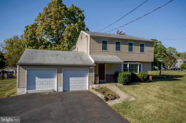 Photo of 143 Cardinal Road, Chalfont PA