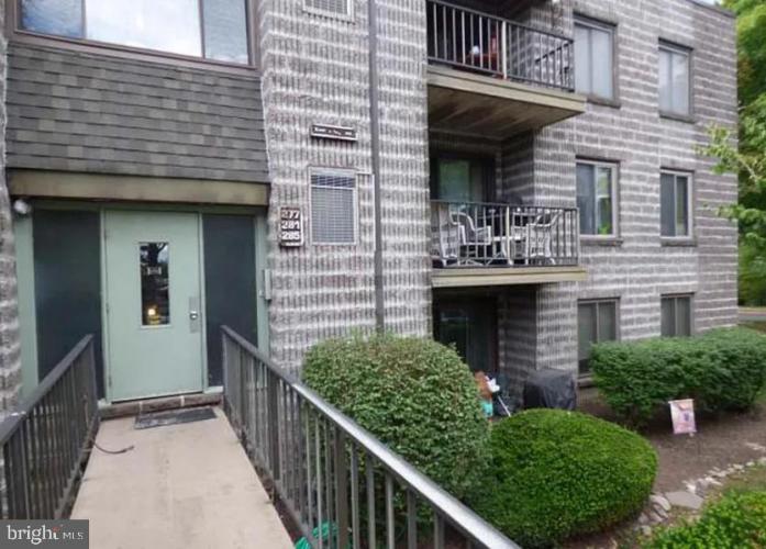 Photo of 281 E Village Road, Southampton PA