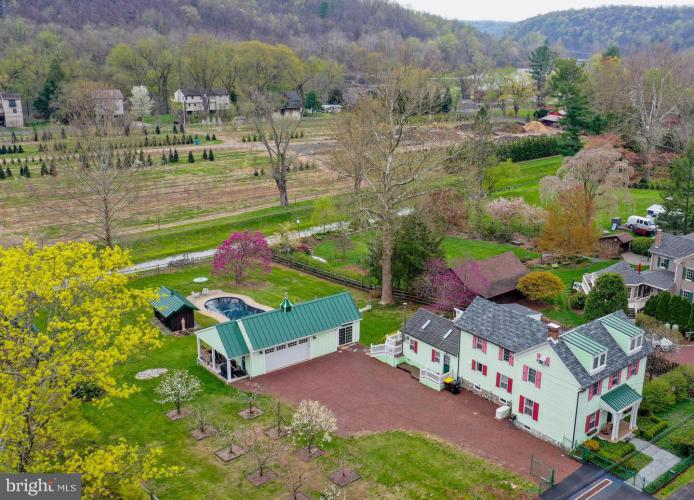 Photo of 52 River Road, Pipersville PA