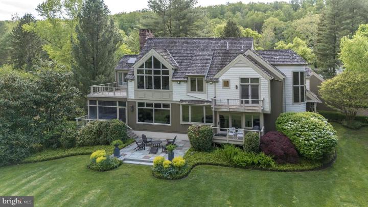 Photo of 38 Bridge One Lane