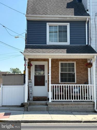 Photo of 612 Pond Street, Bristol PA