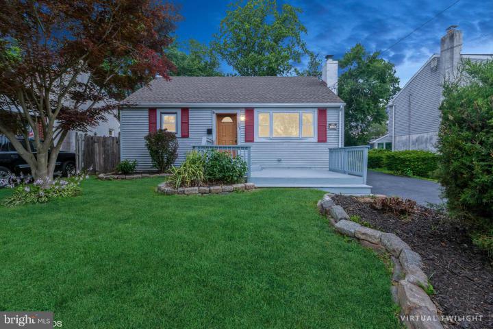 Photo of 425 Grape Street