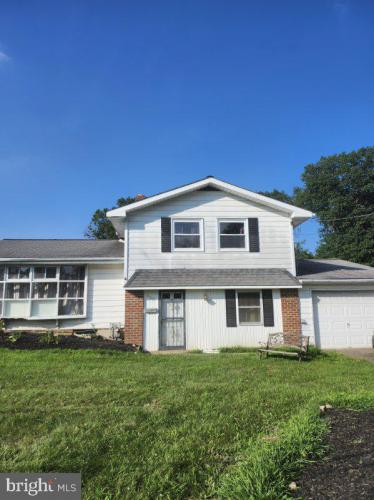 Photo of 667 Arbor Lane, Warminster PA