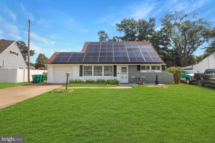 Photo of 120 Vermont Lane, Levittown PA