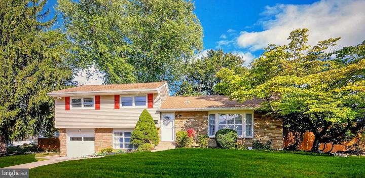 Photo of 5 Patrick Lane, Morrisville PA