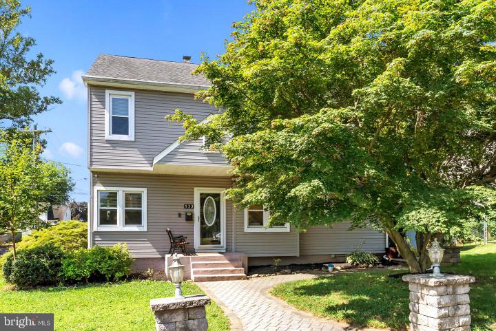 Photo of 533 Avenue F, Feasterville Trevose PA