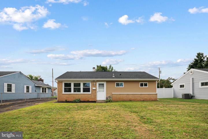 Photo of 906 Stephen Avenue, Croydon PA