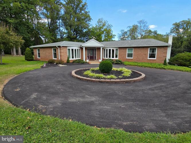 Photo of 215 Gravel Hill Road, Huntingdon Valley PA