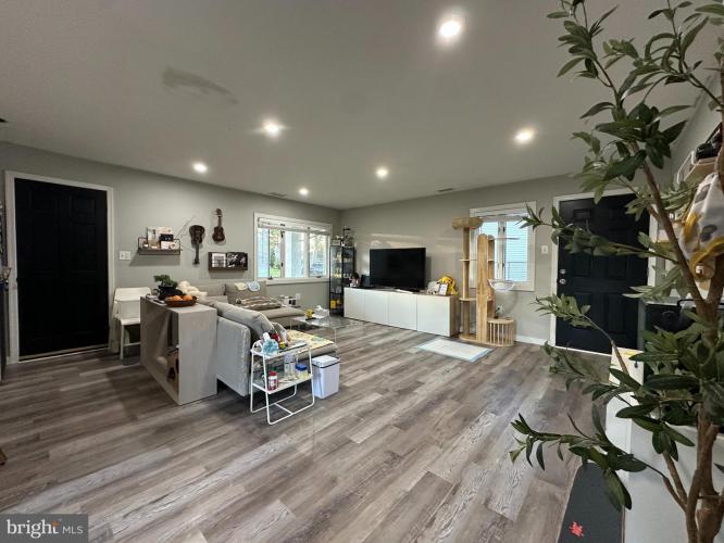 Photo of 28 Outlook Lane, Levittown PA