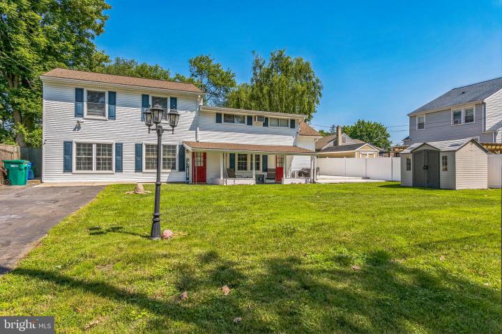 Photo of 414 Delaware Avenue, Croydon PA
