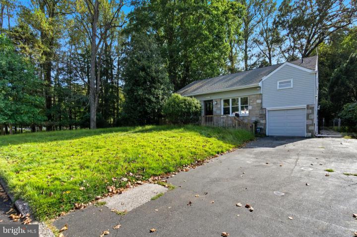 Photo of 620 Constitutional Drive, Warminster PA