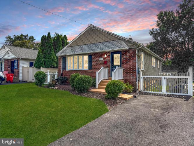 Photo of 446 Maple Street, Warminster PA