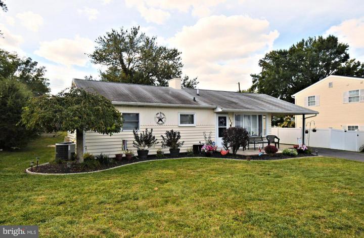 Photo of 208 Suffolk Road, Fairless Hills PA