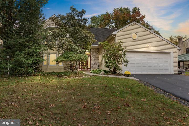 Photo of 905 Pebble Lane, Southampton PA