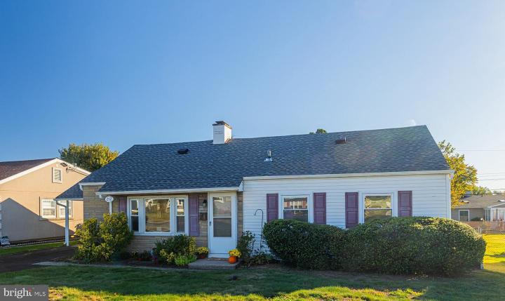 Photo of 252 N Olds Boulevard, Fairless Hills PA