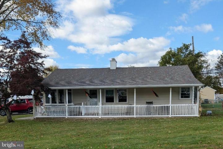 Photo of 243 Wyandotte Road, Fairless Hills PA