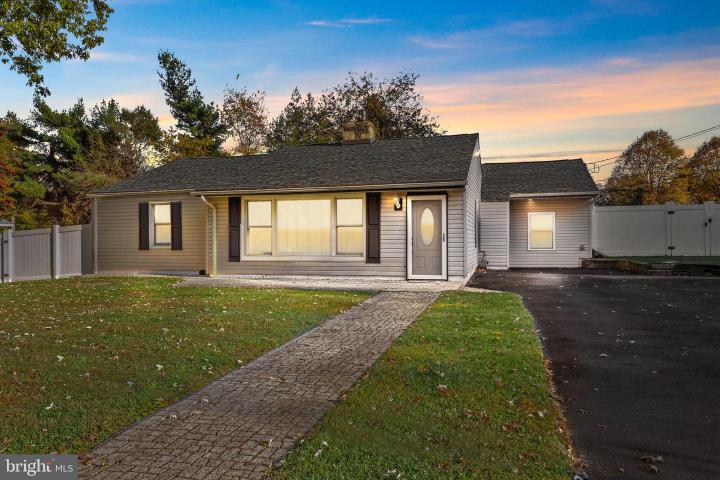 Photo of 11 Hilltop Road, Feasterville Trevose PA