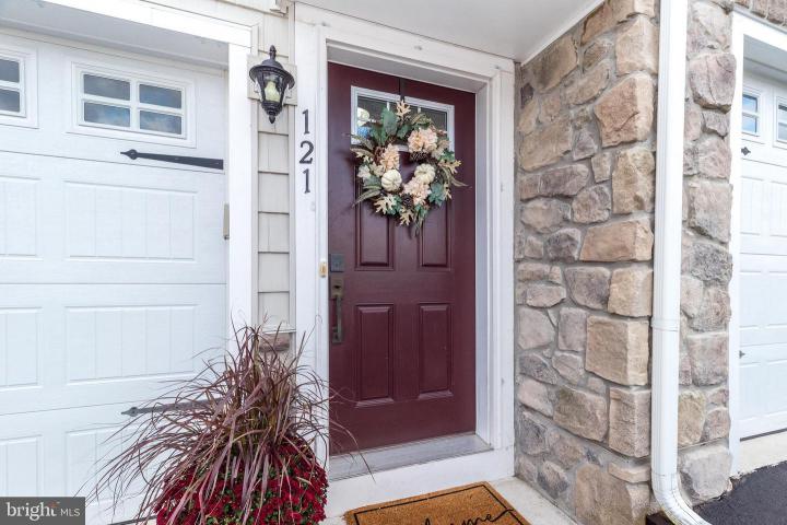 Photo of 121 Arbor Boulevard